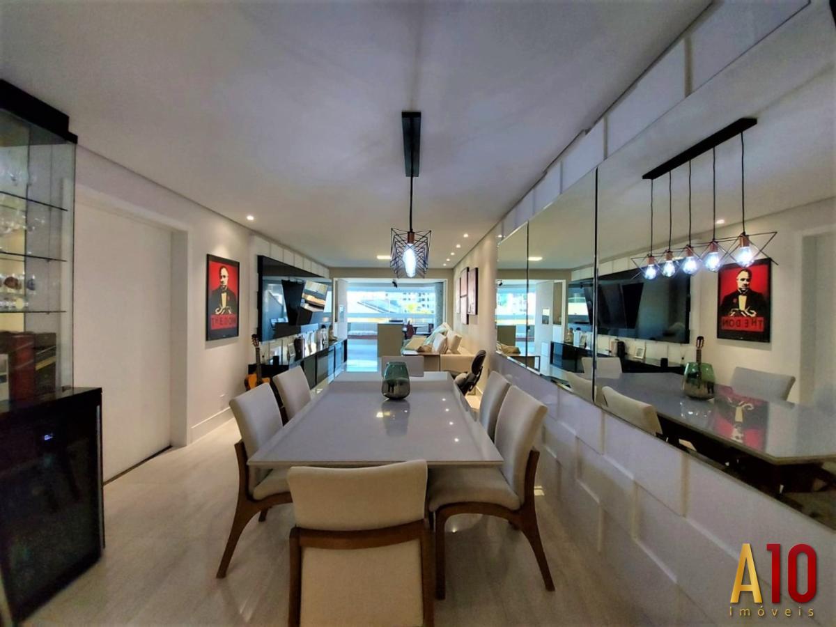 Apartamento, 3 quartos, 209 m² - Foto 1