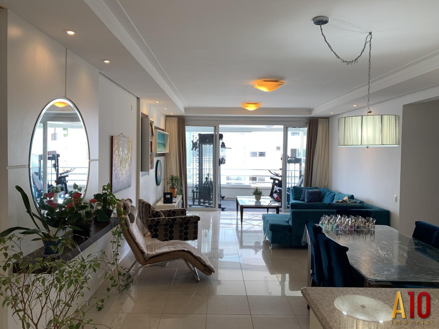 Apartamento, 3 quartos, 156 m² - Foto 1